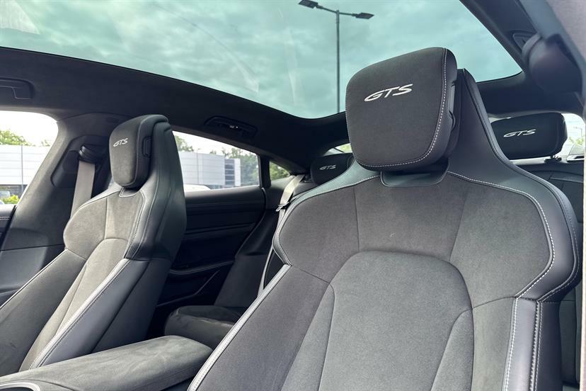 Porsche Taycan Taycan 4X2 Blue #27