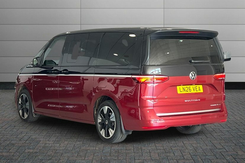 Volkswagen Multivan 1.5 Tsi Ehybrid 19.7Kwh Style Long Mpv Black #3
