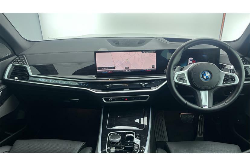 BMW X5 Xdrive50e M Sport White #3