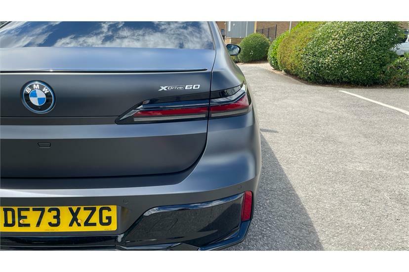 BMW i7 I7 Xdrive60 Excellence Pro Red #24