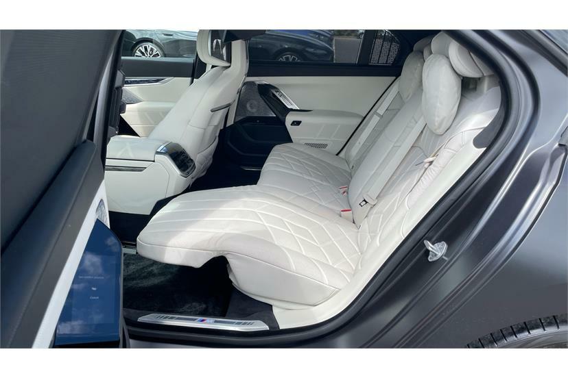 BMW i7 I7 Xdrive60 Excellence Pro Red #31