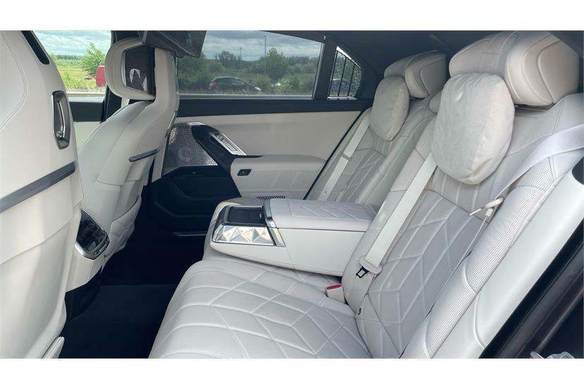 BMW i7 I7 Xdrive60 Excellence Pro Red #11