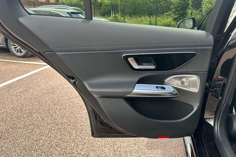 Mercedes-Benz E Class 2.0 E300de 25.4Kwh Urban Edition Saloon  #33