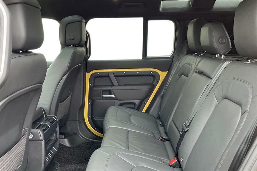 Land Rover Defender 110 3.0 D350 Trophy Edition Deep Sandglow 110 Yellow #4