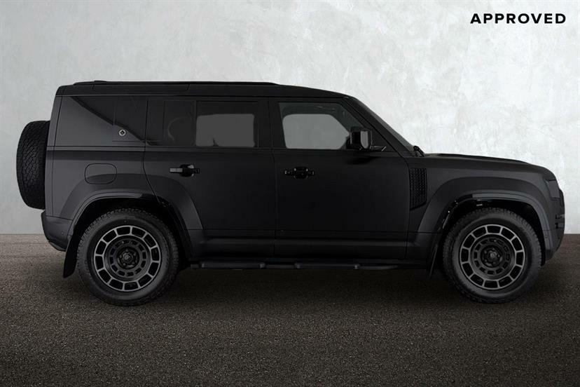 Land Rover Defender 110 4.4 P635 Octa Black 110 Black #5