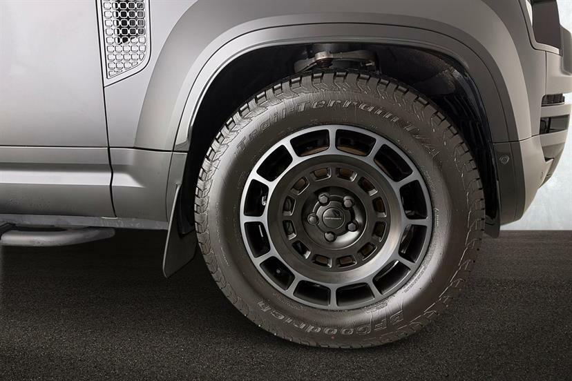 Land Rover Defender 110 Suv Gold #8