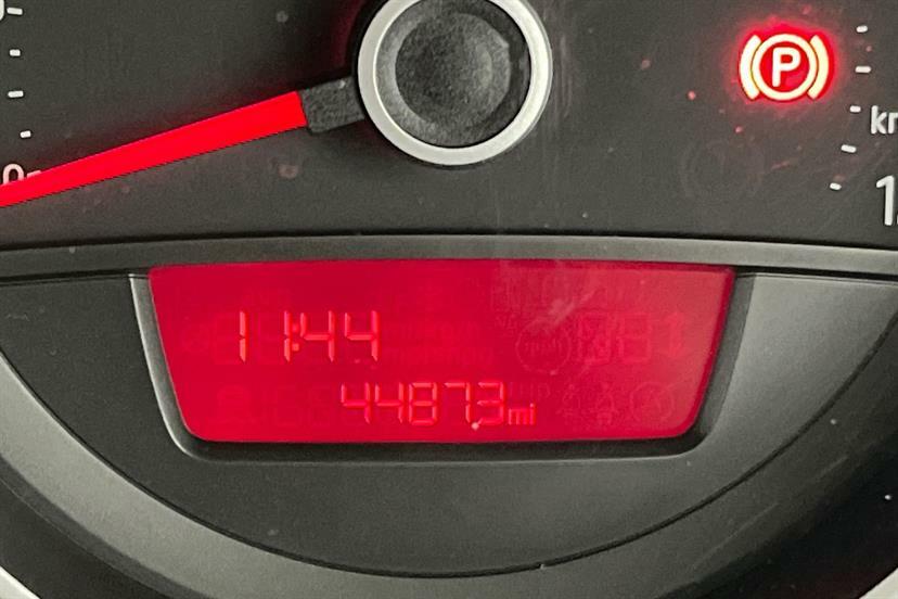Volkswagen Up 1.0 Move Up Asg Euro 6 Red #22