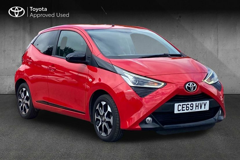 Toyota Aygo 1.0 Vvt-i X-trend Hatchback 71 CE69HVY Red