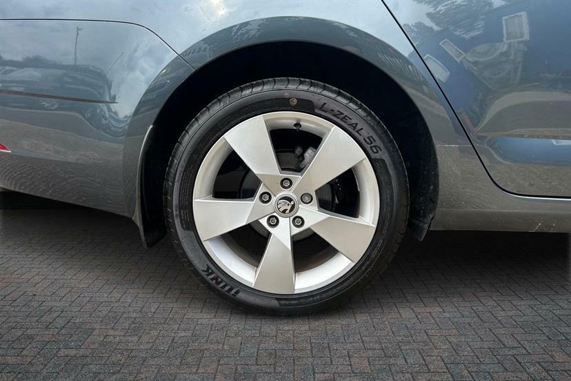 Skoda Octavia 1.0 Tsi Se Drive Grey #4