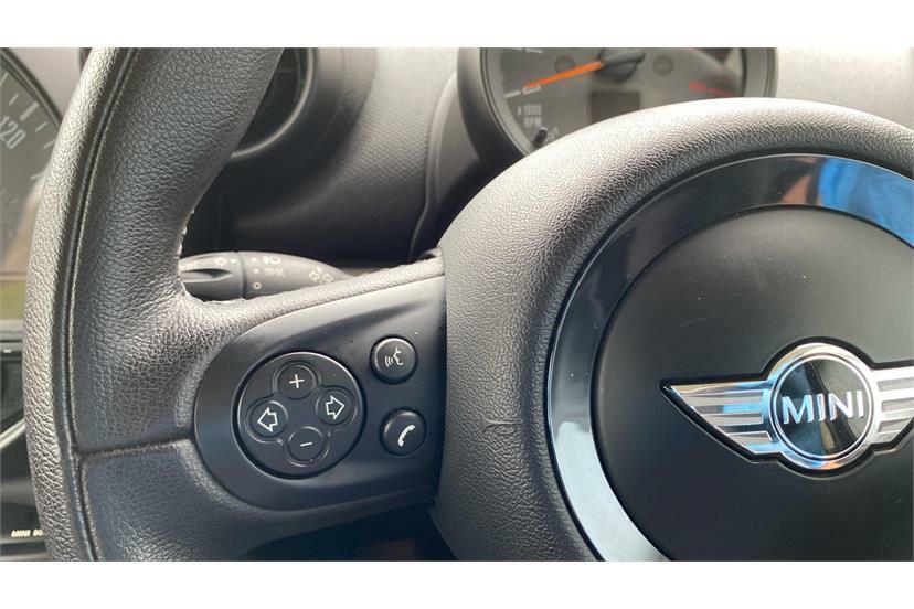 Mini Countryman Hatchback Manual Petrol White #17