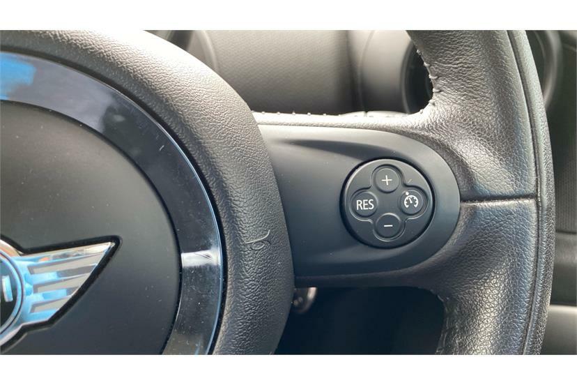 Mini Countryman Hatchback Manual Petrol White #18