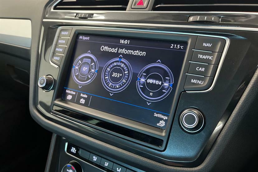 Volkswagen Tiguan Tdi Bluemotion Tech Se Navigation Red #16