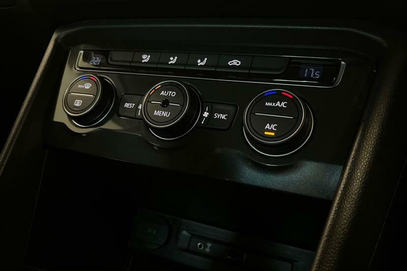 Volkswagen Tiguan Tdi Bluemotion Tech Se Navigation Red #21