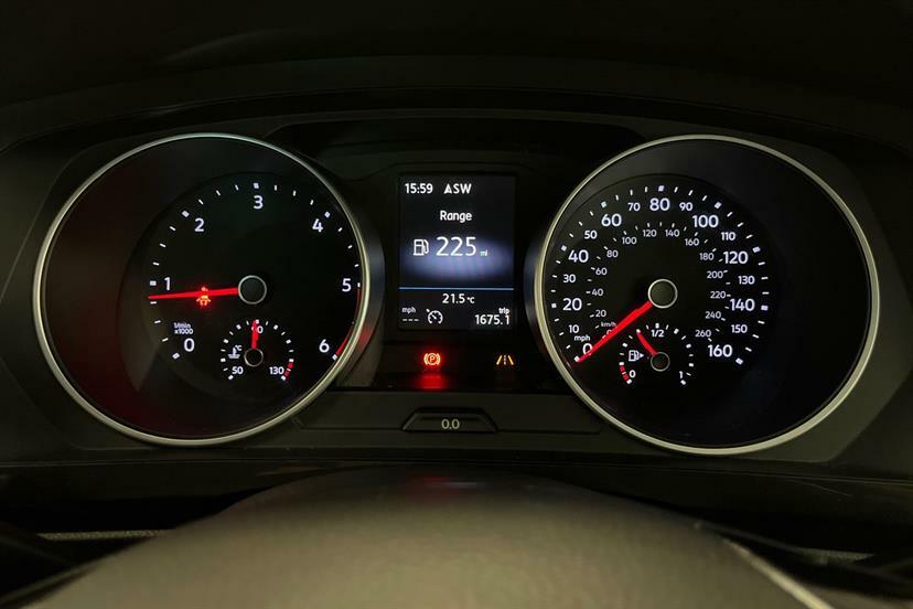 Volkswagen Tiguan Tdi Bluemotion Tech Se Navigation Red #11