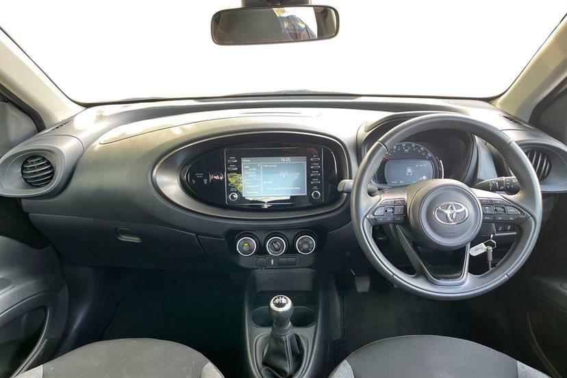Toyota Aygo X 1.0 Vvt-i Pure Black #6