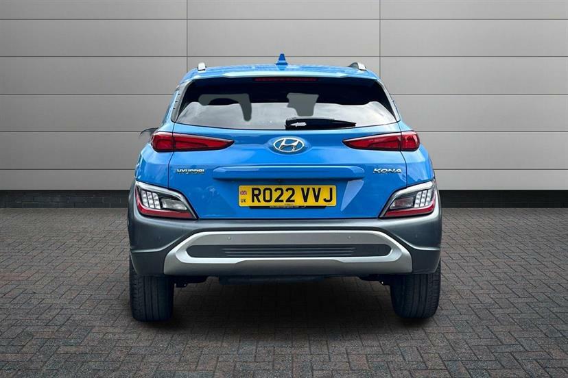 Hyundai Kona Premium White #12