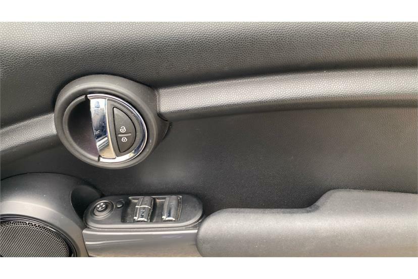 Mini Convertible 2.0I 192 Ps Cooper S Classic Conve Silver #18