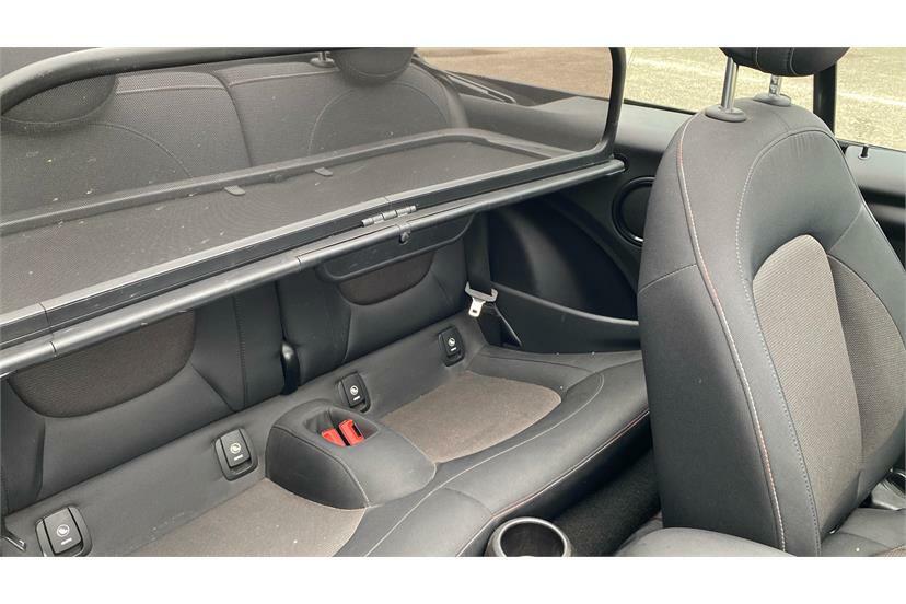 Mini Convertible 2.0I 192 Ps Cooper S Classic Conve Silver #11