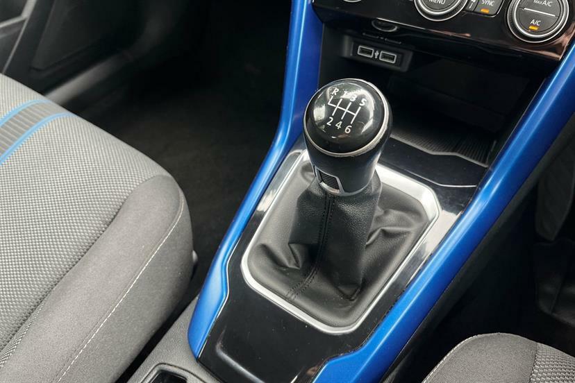 Volkswagen T-Roc 2017 1.0 Tsi Se #9