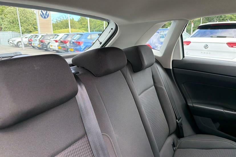 Volkswagen Polo Se White #25