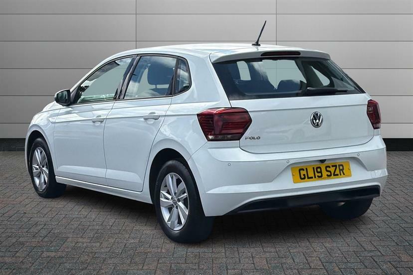 Volkswagen Polo Se White #3