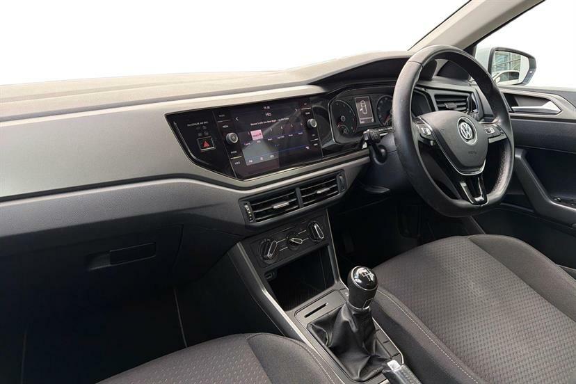 Volkswagen Polo Se White #2