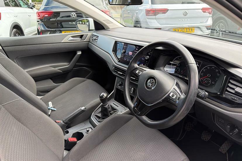 Volkswagen Polo Se White #26