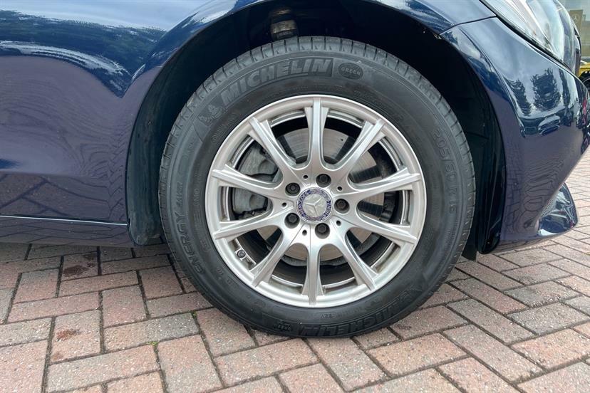 Mercedes-Benz C Class C220d Se Blue #4