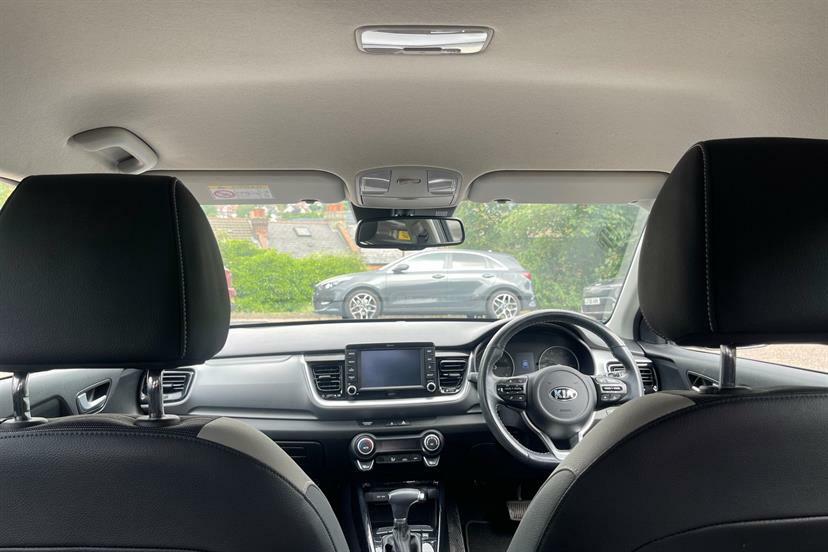 Kia Stonic 1.4 2 Suv Ss Black #33