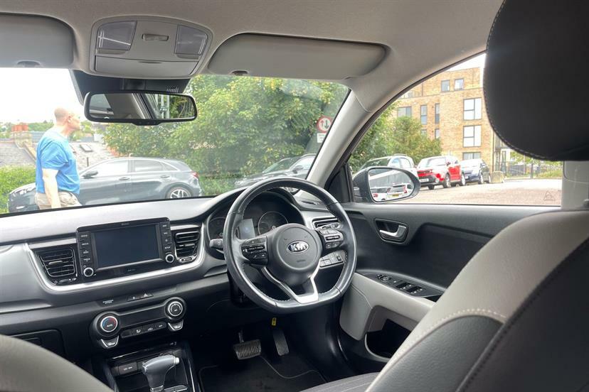 Kia Stonic 1.4 2 Suv Ss Black #39