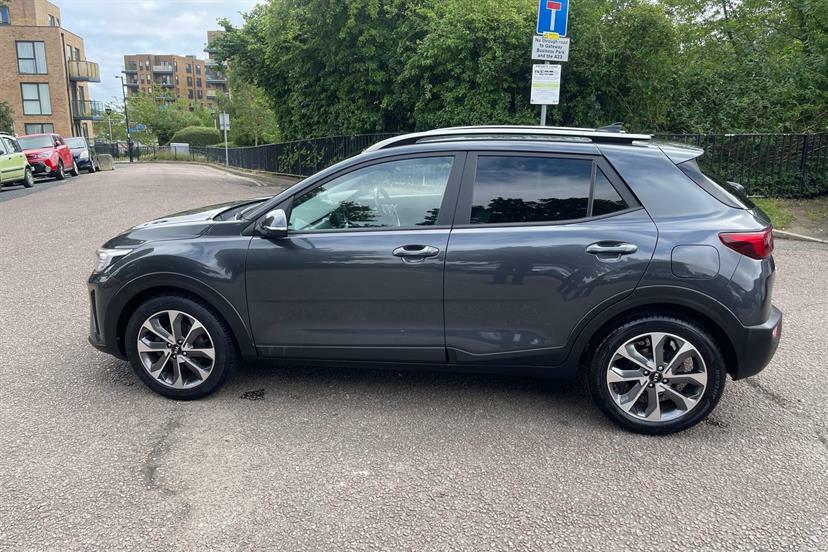 Kia Stonic 1.4 2 Suv Ss Black #21