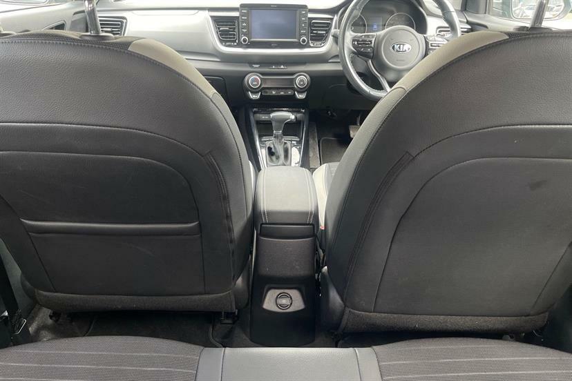 Kia Stonic 1.4 2 Suv Ss Black #32