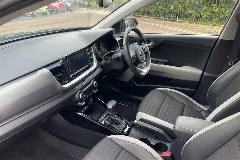 Kia Stonic 1.4 2 Suv Ss Black #18