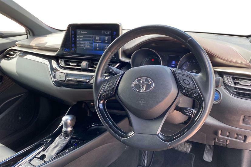 Toyota C-Hr 1.8 Hybrid Excel Cvt White #4