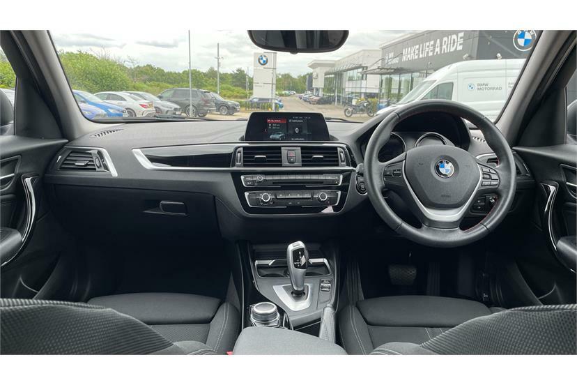BMW 1 Series 118I 1.5 Sport Navservotronic Step Black #4