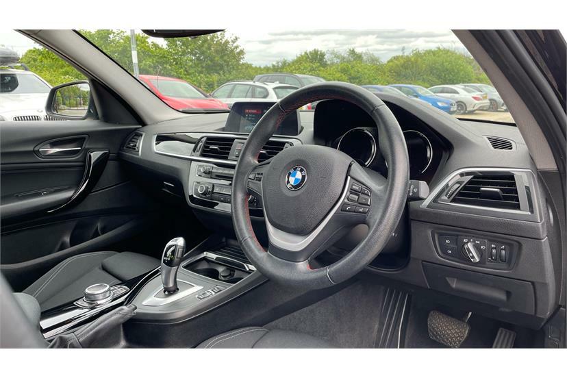 BMW 1 Series 118I 1.5 Sport Navservotronic Step Black #6