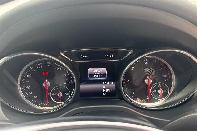 Mercedes-Benz GLA Class 220D 4Matic Amg Line Premium Grey #6