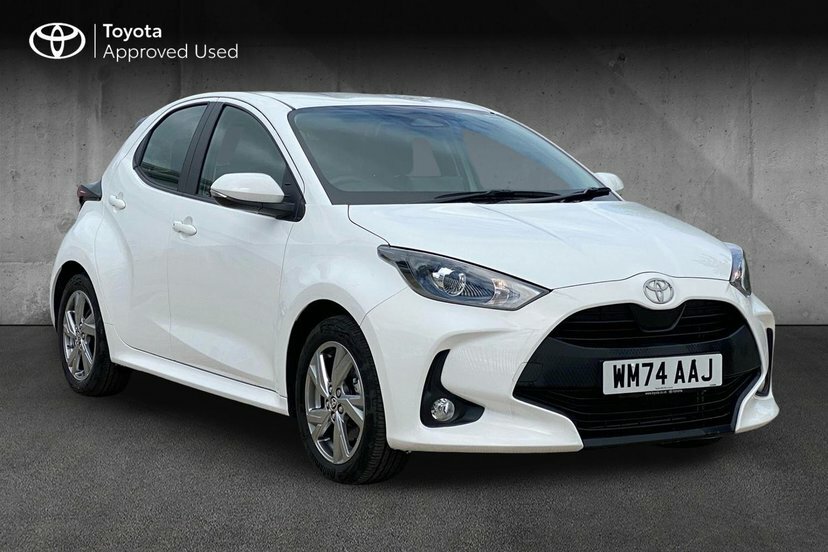 Toyota Yaris 1.5 Vvt-h Icon Hatchback Hybrid E-cvt WM74AAJ White