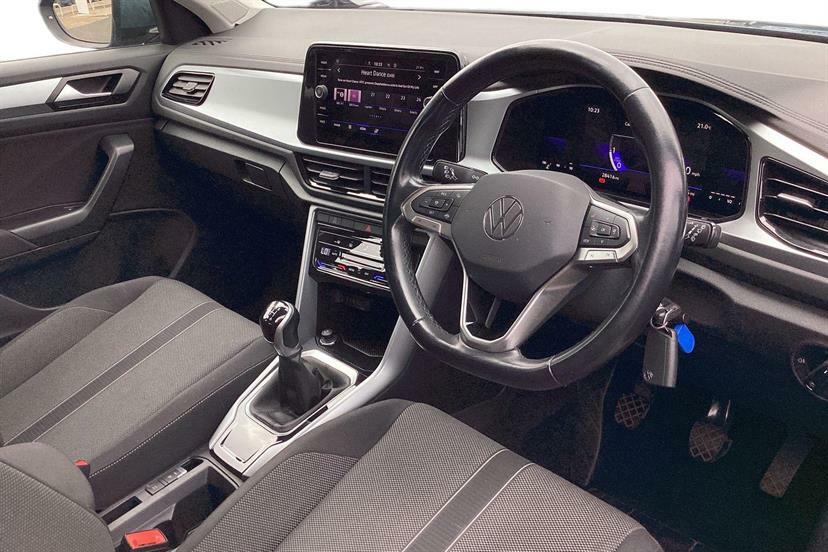 Volkswagen T-Roc 1.0 Tsi 110 Active Black #6