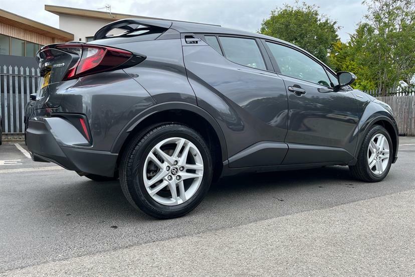 Toyota C-Hr Design White #16