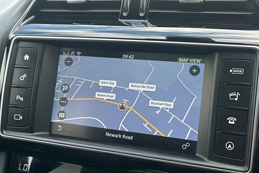 Jaguar F-Pace I R-sport Awd White #25