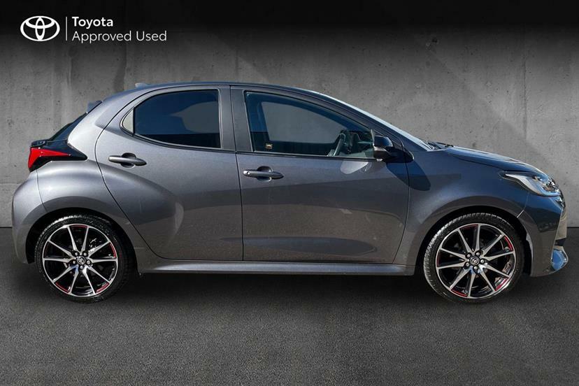 Toyota Yaris 1.5 Hybrid Gr Sport Cvt Grey #3