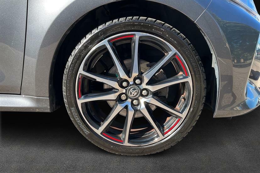 Toyota Yaris 1.5 Hybrid Gr Sport Cvt Grey #4