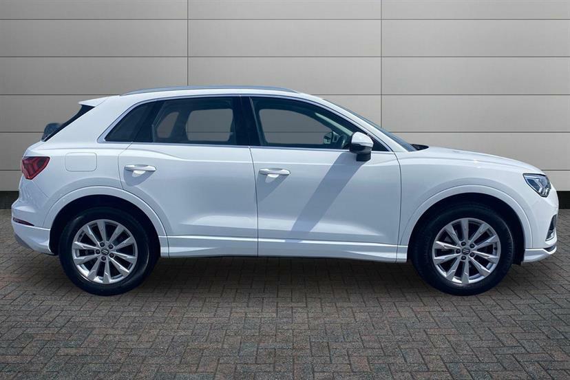 Audi Q3 35 Tfsi Sport White #4