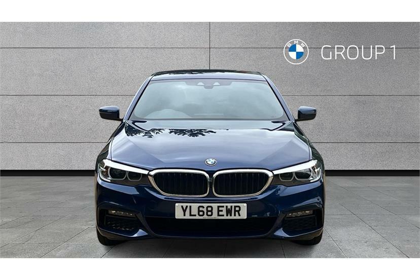 BMW 5 Series Saloon Blue #14