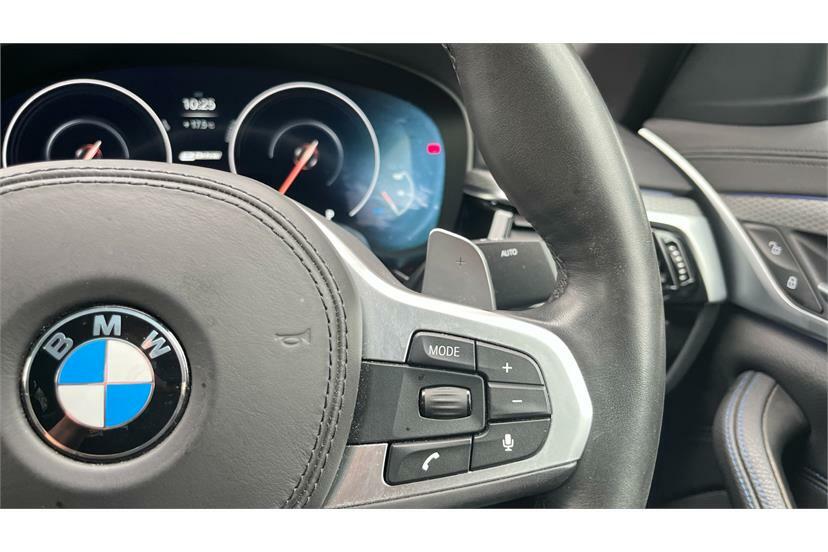 BMW 5 Series Saloon Blue #16