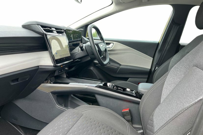 Ford Puma Standard Range 43Kwh Select Suv Yellow #2