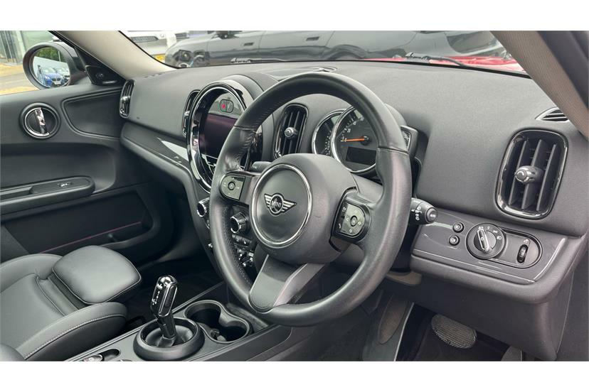 Mini Countryman 1.5 Cooper Classic Red #6