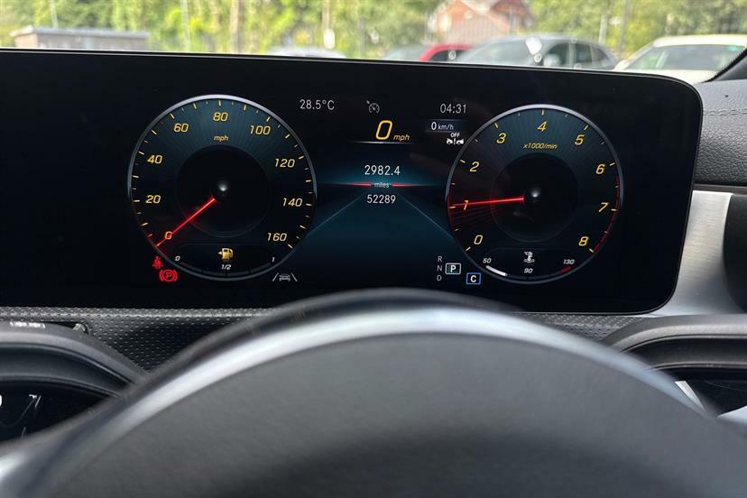 Mercedes-Benz CLA Class 200 Amg Line Executive Tip Blue #6