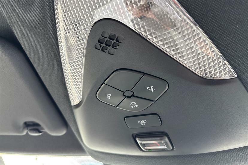 Toyota C-Hr Icon #22